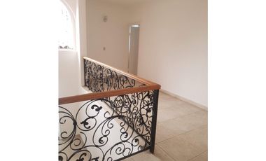 VILLA DE LAS FUENTES / 4 HABITAC. / 442m2 / CON OFICINA INDEPEN