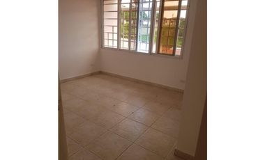 VILLA DE LAS FUENTES / 4 HABITAC. / 442m2 / CON OFICINA INDEPEN