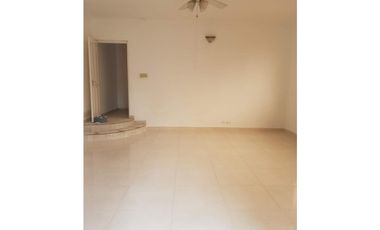 VILLA DE LAS FUENTES / 4 HABITAC. / 442m2 / CON OFICINA INDEPEN