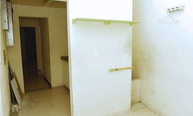 ALQUILO LOCAL EN PLAZA EL CANGREJO (8)