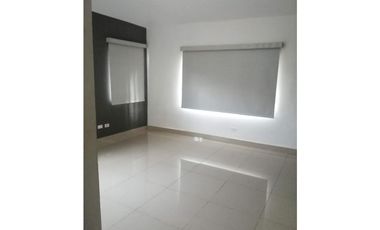 MILLA 8 / GREEN VILLAGE / 3 HABITACION / 300M / AIRE ACONDICIONADO