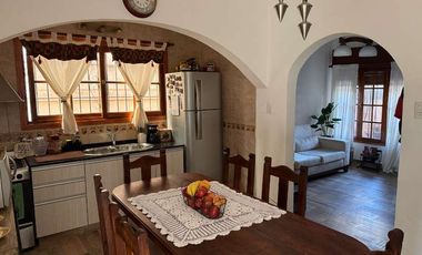 Casa PH en venta en Wilde Centro