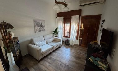 Casa PH en venta en Wilde Centro