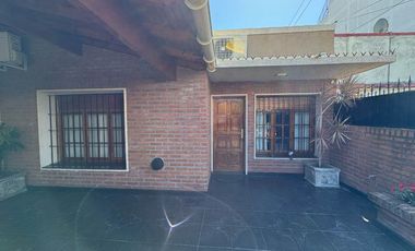 Casa PH en venta en Wilde Centro