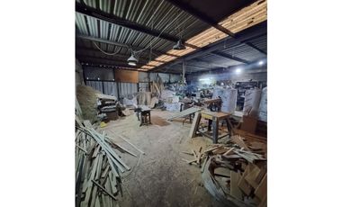 GALPÓN EN ZONA INDUSTRIAL