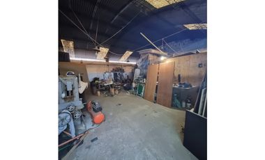 GALPÓN EN ZONA INDUSTRIAL