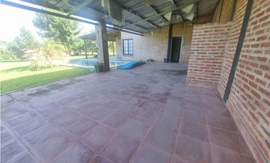 Casa quinta en Colonia con pileta y paisaje divino! Ahora financiado!