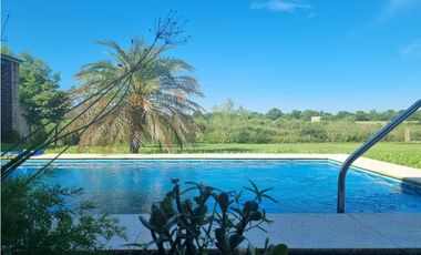 Casa quinta en Colonia con pileta y paisaje divino! Ahora financiado!