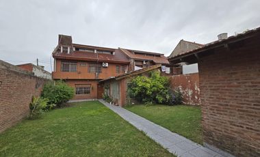 VENTA CASA 6 AMBIENTES EN CARAPACHAY
