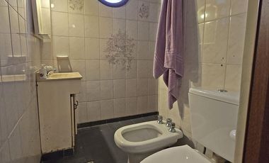 VENTA CASA 6 AMBIENTES EN CARAPACHAY