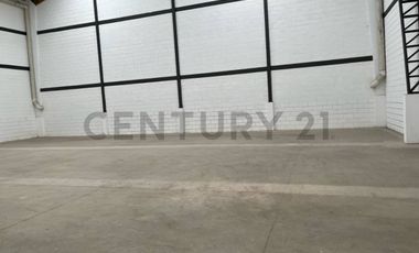 Alquiler Bodega Industrial de 305m2 en Parque Industrial, EliA
