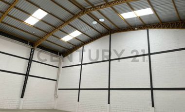 Alquiler Bodega Industrial de 305m2 en Parque Industrial, EliA