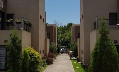 HERMOSO DUPLEX DE 2 AMB CON COCHERA