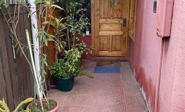 Casa en Venta en Calle Barros Arana con Nogales.