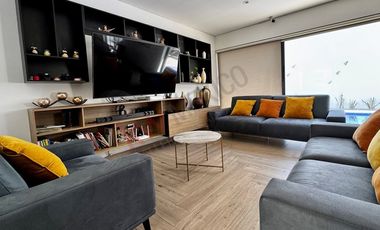Casa en VENTA con ALBERCA en residencial LA CIMA