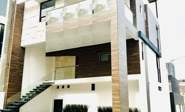 ESTRENA EXTRAORDINARIA CASA EN VENTA, FRACC. ALTUS LAGO ESMERALDA.