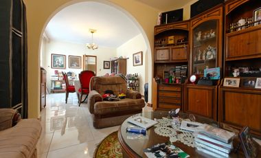 CASA DE 4 RECAMARAS EN RENTA EN LA PAZ CERCA DEL BOULEVARD REFORMA Y CERCA DE LA IGLESIA DEL CIELO