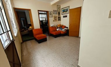 CASA DE 4 RECAMARAS EN RENTA EN LA PAZ CERCA DEL BOULEVARD REFORMA Y CERCA DE LA IGLESIA DEL CIELO
