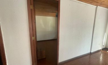 Vive a solo 2 cuadras del centro de San Vicente.