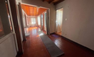 Vive a solo 2 cuadras del centro de San Vicente.