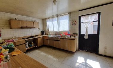 Casa en venta en colonia Manzanares precio de oportunidad!