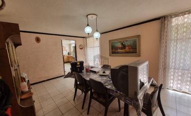 Casa en venta en colonia Manzanares precio de oportunidad!