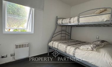 Cómodo departamento con jardín en Marbella, arriendo año corrido