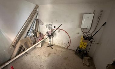 Propiedad con 2 departamentos en zona Colomos, Zapopan
