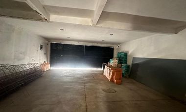 Propiedad con 2 departamentos en zona Colomos, Zapopan