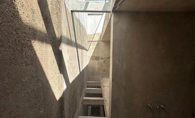 Propiedad con 2 departamentos en zona Colomos, Zapopan