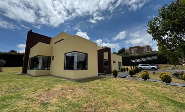 Casa Exclusiva en Venta – Casa de Campo, La Calera, Cundinamarca