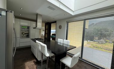 Casa Exclusiva en Venta – Casa de Campo, La Calera, Cundinamarca