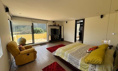 Casa Exclusiva en Venta – Casa de Campo, La Calera, Cundinamarca