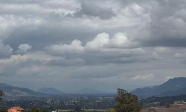 Casa Exclusiva en Venta – Casa de Campo, La Calera, Cundinamarca