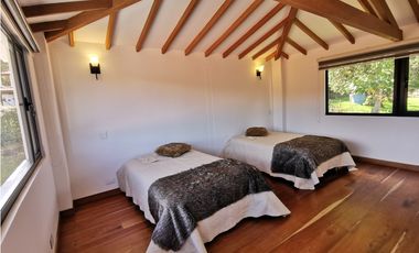 Venta  de Casa Campestre en el Retiro