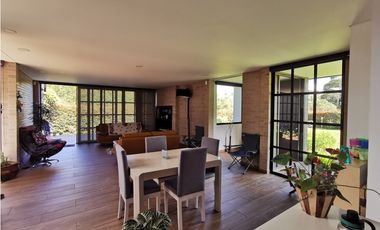 Venta  de Casa Campestre en el Retiro