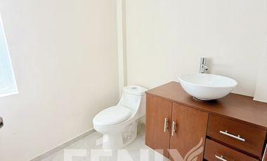 Casa en venta en Fracc. Privado en Coatepec: Más de 90 metros de Jardín