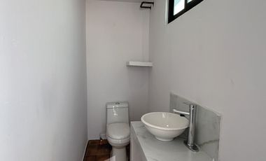 Preciosa casa estilo colonial mexicano en venta - Fracc. Privado en Coatepec