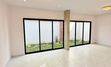 Preciosa casa estilo colonial mexicano en venta - Fracc. Privado en Coatepec