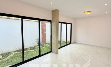 Preciosa casa estilo colonial mexicano en venta - Fracc. Privado en Coatepec