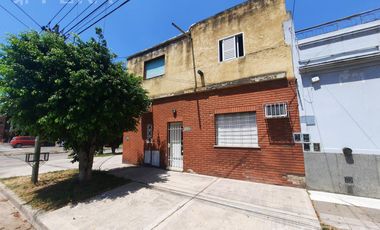 Venta PH 2 ambientes con patio en Ciudadela