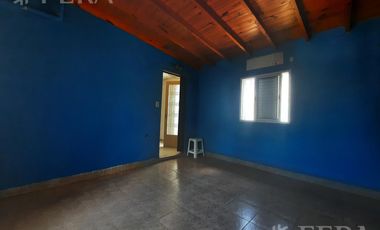 Venta PH 2 ambientes con patio en Ciudadela