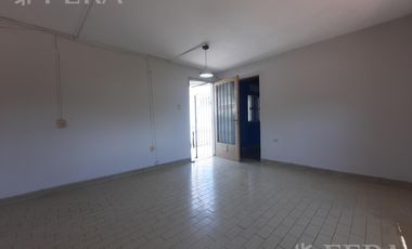 Venta PH 2 ambientes con patio en Ciudadela