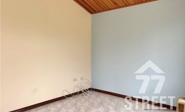 Casa en conjunto cerrado en La Paz