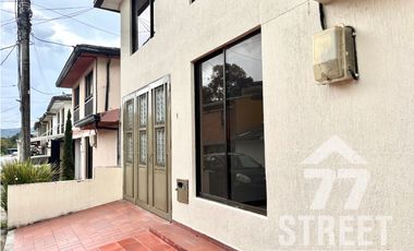 Casa en conjunto cerrado en La Paz