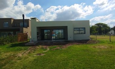 Casa en Venta en Santa Elisa