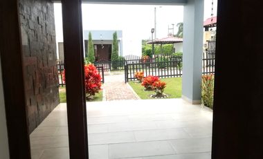 Casa Campestre - Perimetro Urbano - La Mesa - Cundinamarca