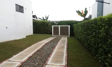 Casa Campestre - Perimetro Urbano - La Mesa - Cundinamarca