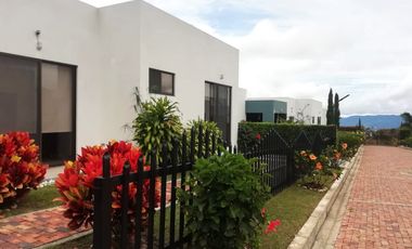 Casa Campestre - Perimetro Urbano - La Mesa - Cundinamarca