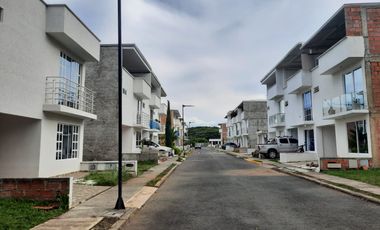 Vendo Casa en Jamundí en Condominio de 3 niveles, Remodelada.